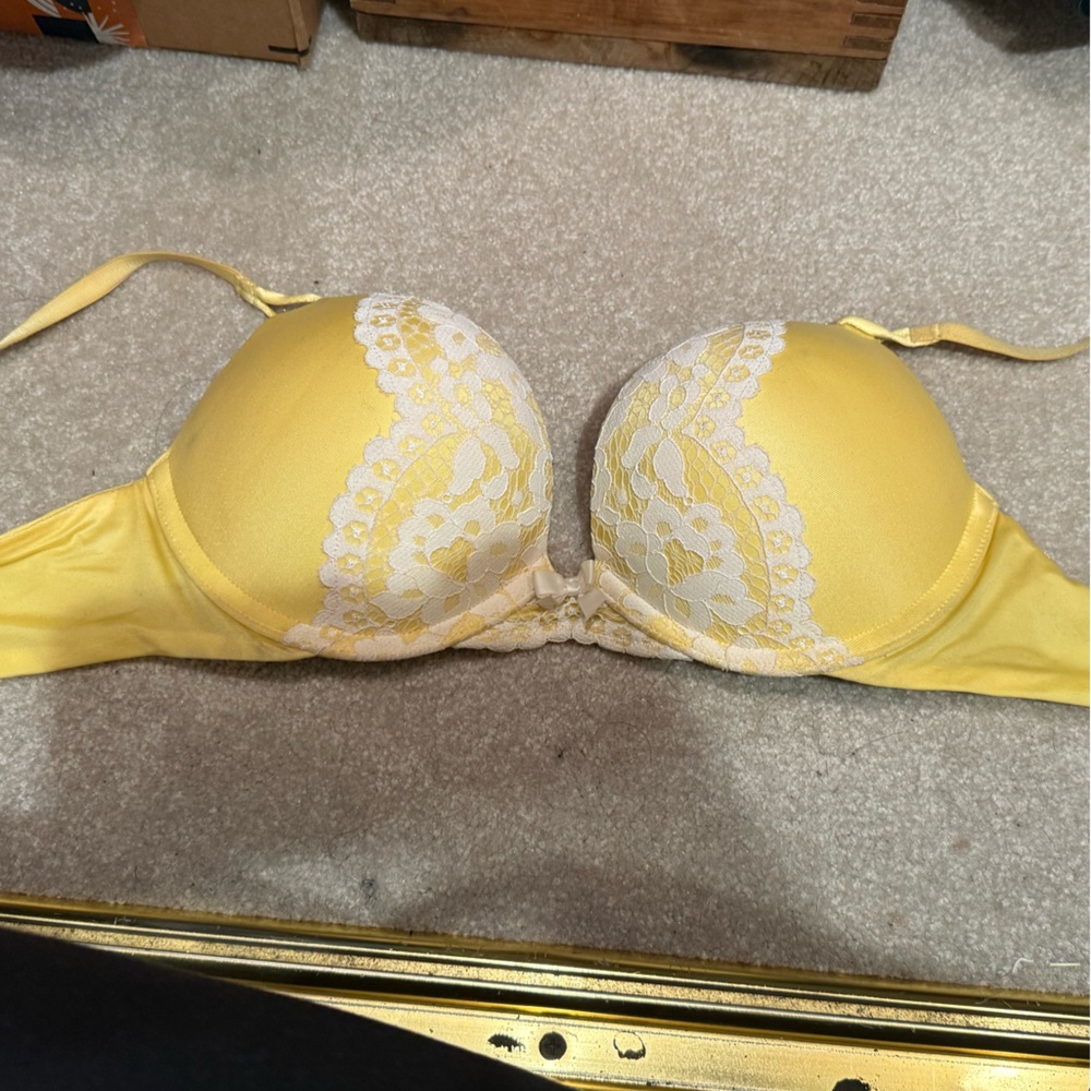 Victoria's Secret Yellow Lace Bra